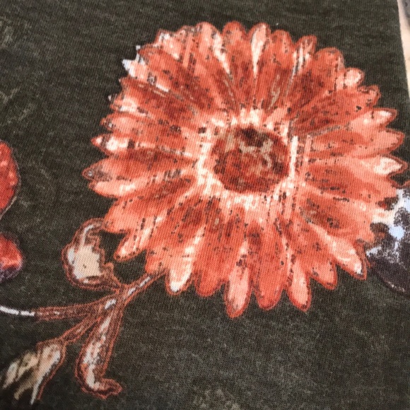 Chico’s Size 1 Green Floral Pleated Sleeve Shirt - Picture 10 of 13